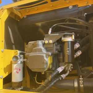 Excavadora de cadenas Komatsu PC240LC-8M0 usada, 123kW, 25 toneladas, motor Cummins, bomba en excelente estado - Product Image 5