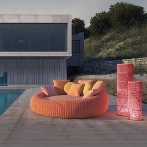 Lit de plage tout temps haut de gamme, grand lit de jour, design hôtelier en aluminium de haute qualité, lit rond d'extérieur en corde - Product Image 1