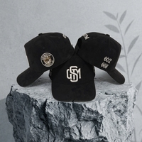 Casquette de baseball en daim à 5 panneaux avec technologie de broderie 3D, logo personnalisable, vente directe d'usine et vente en gros
