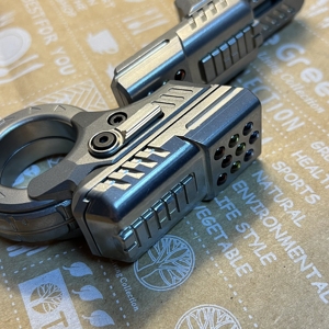 HALOOPLAYER Venta al por mayor AZ Ratchet Edc Metal Magnetic Fidget Slider Push Guns Alivio del estrés para adultos Spinners Anillos antiestrés - Product Image 5