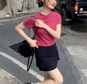 เสื้อยืดแขนสั้นสำหรับผู้หญิงเสื้อครอปผ้าฝ้ายเข้ารูปเข้ารูปโลโก้สีทึบสำหรับฤดูร้อน - Product Image 3