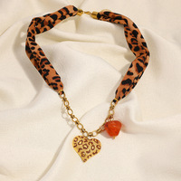 SUMMLY-Collier en acier inoxydable plaqué or 18 carats, chaîne foulard imprimé léopard tendance, pendentifs boule en résine cœur, bijoux de mode