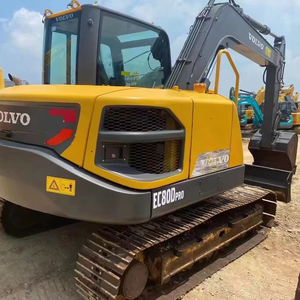 Mini-excavatrice sur chenilles VOLVO 80 d'occasion de 8 tonnes à prix réduit pour travaux de construction - Product Image 1