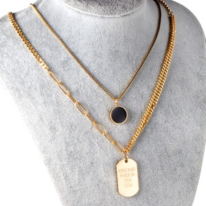 Bijoux en acier inoxydable hypoallergéniques imperméables plaqués or 18 carats avec collier à double chaîne et pendentif pour mariage - Product Image 6