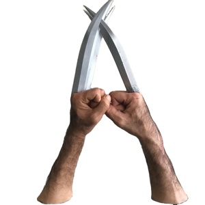 Brazos de Wolverine de Tamaño Real Altamente Realistas en Venta - Product Image 1