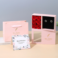 Boîte à bijoux de luxe en gros, coffret cadeau floral, ensemble complet, boîte à bijoux pour la Saint-Valentin avec sac pour collier avec couvercle transparent