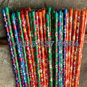 Balai à manche en bois léger et durable de 120 cm, avec poils en nylon festonnés et pelle à poussière souple, pour usage extérieur, de la marque Vietnam Company - Product Image 4