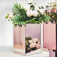 Rehausseurs en acrylique miroir et boîte de présentation sur pied avec couvercle interchangeable pour centres de table de mariage et décorations de table