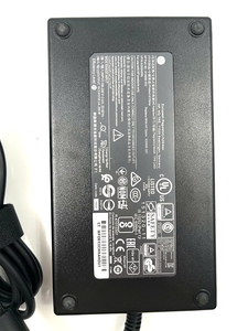 Cable de Alimentación para Monitor de PC y Portátil de 200W 19.5V 12.3A 4.5x3.0mm con Enchufe Tipo UK para Distribuidores y Revendedores HP - Product Image 6