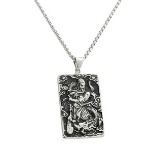 Pendentif carré Guan Gong Auspicious Cloud en acier inoxydable, collier pour hommes, style rétro Punk, design géométrique - Product Image 4