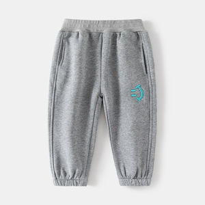 2024 autunno nuovi <span class=keywords><strong>pantaloni</strong></span> della <span class=keywords><strong>tuta</strong></span> da ragazzo <span class=keywords><strong>pantaloni</strong></span> sportivi Casual per i più piccoli <span class=keywords><strong>pantaloni</strong></span> lunghi larghi lavorati a maglia per bambini - Product Image 2