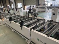 Ligne de production automatique de trous de serrures CNC pour portes, machine de fraisage de trous de charnières pour portes en bois, machine de traitement de quincaillerie de portes en bois CNC