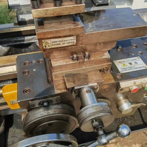 Torno de Gran Diámetro de Procesamiento con Longitud de Procesamiento de 1000 mm, Diámetro Rotatorio con Soporte de 240 mm, Modelo Q1324, Excelente Máquina - Product Image 2