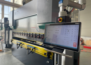 Máquina de Doblado WEIYA de <span class=keywords><strong>135</strong></span> Toneladas y 3200 mm, Prensa Plegadora Hidráulica CNC para Chapa Metálica con Sistema de Control SCS900 - Product Image 6