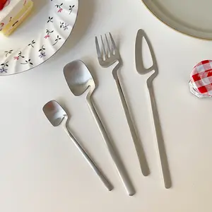 厂家直销304不锈钢勺子叉刀餐具套装餐具