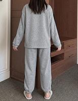 Ensemble décontracté deux pièces pour femme, automne-hiver 2026 : Sweat-shirt et pantalon épais et chauds, tenue ample pour femme
