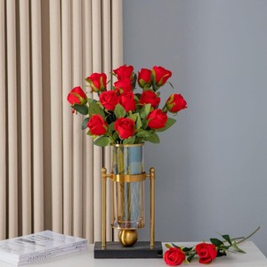 Rosas de terciopelo artificial de 50 cm, ramo de rosas rojas para decoración de bodas y hogar - Product Image 4