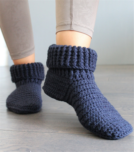 S9530 Offre Spéciale 2023 <span class=keywords><strong>chaussettes</strong></span> épaisses tricotées à la main pour femmes et filles, chaussons en Crochet duveteux avec semelles végétaliennes faites à la main - Product Image 2