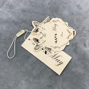 Thẻ Sản Phẩm Giày Cao Cấp Tùy Chỉnh Hàng Đầu Thẻ Treo Tròn Bền Vững Quần Áo Bìa Cứng Hình Vuông Trống Dập Nổi Và Đóng Gói - Product Image 4