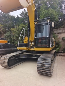 Excavadora Usada CAT 323D2L Original de Japón, Excavadora de Cadenas Caterpillar 323 323d 323dl Usada en Venta - Product Image 4