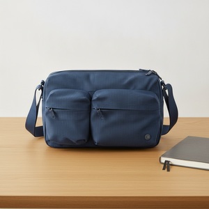 Sac bandoulière unisexe imperméable à carreaux avec fermeture éclair, deux poches avant, léger, 7L, sac messager, minimaliste, décontracté - Product Image 6