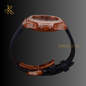 Reloj Moissanite Diamond diseñado con piedras brillantes y artesanía elegante para un aspecto lujoso y atemporal todos los días - Product Image 5