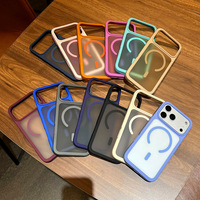 Étui de téléphone de luxe au toucher soyeux pour iPhone 16 15 14 13, coque antichoc mate translucide avec chargement magnétique sans fil pour iPhone 17 Pro