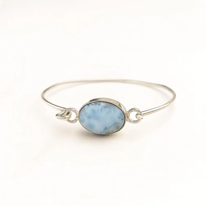 Brazalete de Larimar Azul Océano en Plata de Ley, Brazalete Dominicano Hecho a Mano con Piedra Preciosa de Larimar Natural, Joyería Elegante Ajustable en Plata - Product Image 4