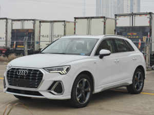 Audi <span class=keywords><strong>Q3</strong></span> 35 TFSI <span class=keywords><strong>S</strong></span> <span class=keywords><strong>Line</strong></span> Style Edition <span class=keywords><strong>2020</strong></span> - Product Image 1