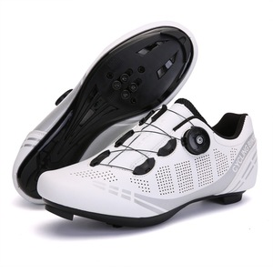 Chaussures de cyclisme unisexes à semelle carbone, respirantes, à semelle rigide, pour route et VTT, auto-attachantes, pour hommes et femmes - Product Image 4