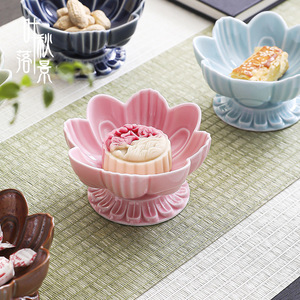Plato de Cerámica con Forma de Flor, Plato de Porcelana con Patas Altas para Ofrendas, Mini Plato para Frutas, para Buda, Uso Doméstico, Estilo Chino Moderno - Product Image 3