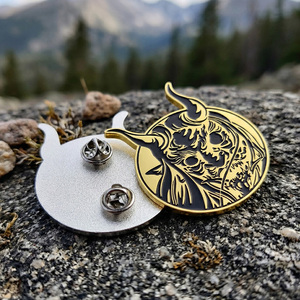 Set <span class=keywords><strong>de</strong></span> pines <span class=keywords><strong>de</strong></span> metal <span class=keywords><strong>de</strong></span> aleación <span class=keywords><strong>de</strong></span> zinc con temática <span class=keywords><strong>de</strong></span> <span class=keywords><strong>terror</strong></span> vintage, estampados en relieve y esmaltados en 3D, personalizados <span class=keywords><strong>de</strong></span> fábrica para coleccionistas - Product Image 4