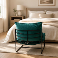 Fauteuil de décoration intérieure tendance, revêtement en velours doux, structure en métal courbé, chaise de repos pour coin lecture