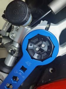 Outil de réparation d'<span class=keywords><strong>amortisseur</strong></span> de moto KARLION, en alliage d'aluminium CNC, couvercle supérieur rouge, clé de démontage, <span class=keywords><strong>tête</strong></span> spéciale pour le retrait, 12 mois - Product Image 4