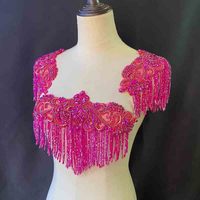 Jupe de danse de luxe faite à la main avec franges 3D, décorations en cristaux de verre perlés, strass lumineux et garniture en dentelle à coudre sur les vêtements