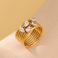 Hochwertiger 18K Vergoldeter Modischer Breiter Wellenförmiger Ring mit Eingelegten CZ Zirkonia aus Edelstahl Großhandel Schmuck