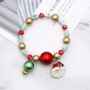 Nouveau Bracelet de Noël Père Noël Bonhomme de Neige Thème Bonbons, Conception Artisanale en Alliage Perlé, Meilleure Vente, Souvenir Touristique Européen de Yiwu - Product Image 3