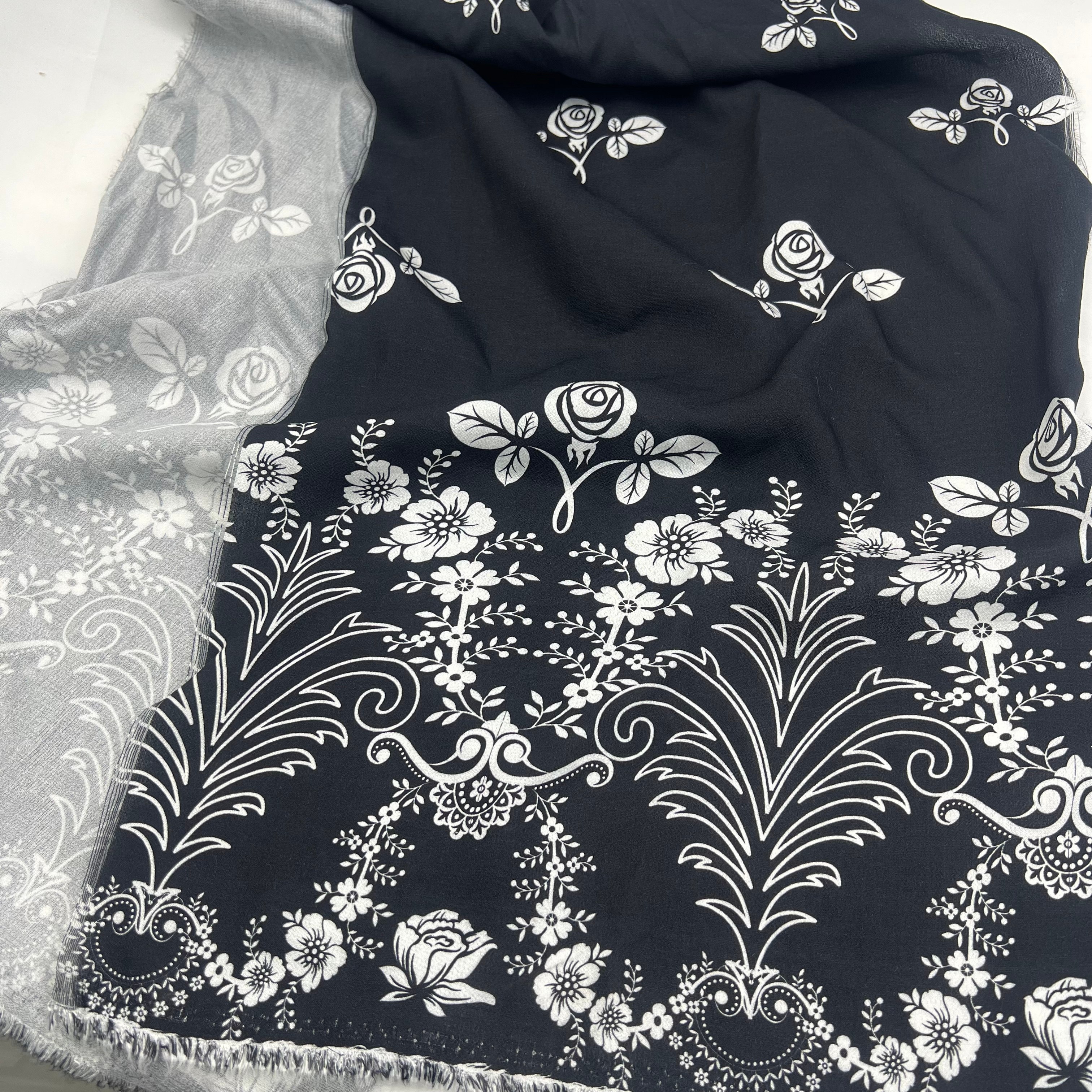 C166# Printed 148-150cm 120-130gsm 85% Rayon 15% Nylon Bark Crepe Textile for Dress Apparel
