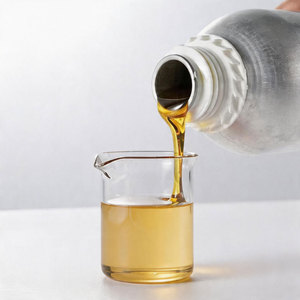 Olio Essenziale di Sandalo Puro al 100% a Lunga Durata, Vendita all'Ingrosso, Fornitura Diretta dalla Fabbrica <span class=keywords><strong>per</strong></span> Profumi, Candele e Produzione di Saponi - Product Image 3