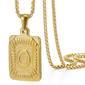 Minimalistische 14K Gouden Alfabet Statement Charme Kettingen Custom Logo 316l Roestvrij Staal Eerste Zijwaartse Letter Ketting Mannen