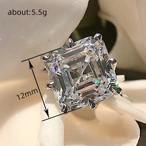 Anello con Diamante Taglio Asscher, Pietra Naturale, Gioiello Classico da Donna per Fidanzamento - Product Image 4