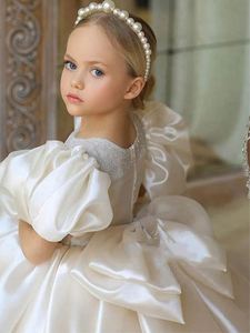 <span class=keywords><strong>Vestito</strong></span> dalla coda della ragazza di fiore <span class=keywords><strong>bianco</strong></span> di vendita caldo senza maniche grandi fiori decorazione vestiti delle ragazze per la festa di compleanno - Product Image 3