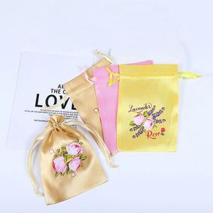 Sac en satin de soie personnalisé avec cordon de serrage, idéal pour bijoux, cadeaux de mariage, pochette anti-poussière, emballage sur mesure en gros avec logo - Product Image 4
