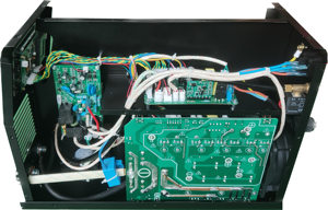 Machine à <span class=keywords><strong>souder</strong></span> MIG sur roues 200A 220V, contrôle synergique, compatible aluminium et acier, certifiée CE pour les travaux de soudage exigeants - Product Image 3