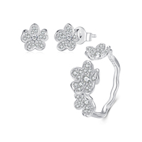 Ensemble de bijoux en argent 925 avec boucles d'oreilles et bague en forme de trèfle à quatre feuilles en cristal de zircon