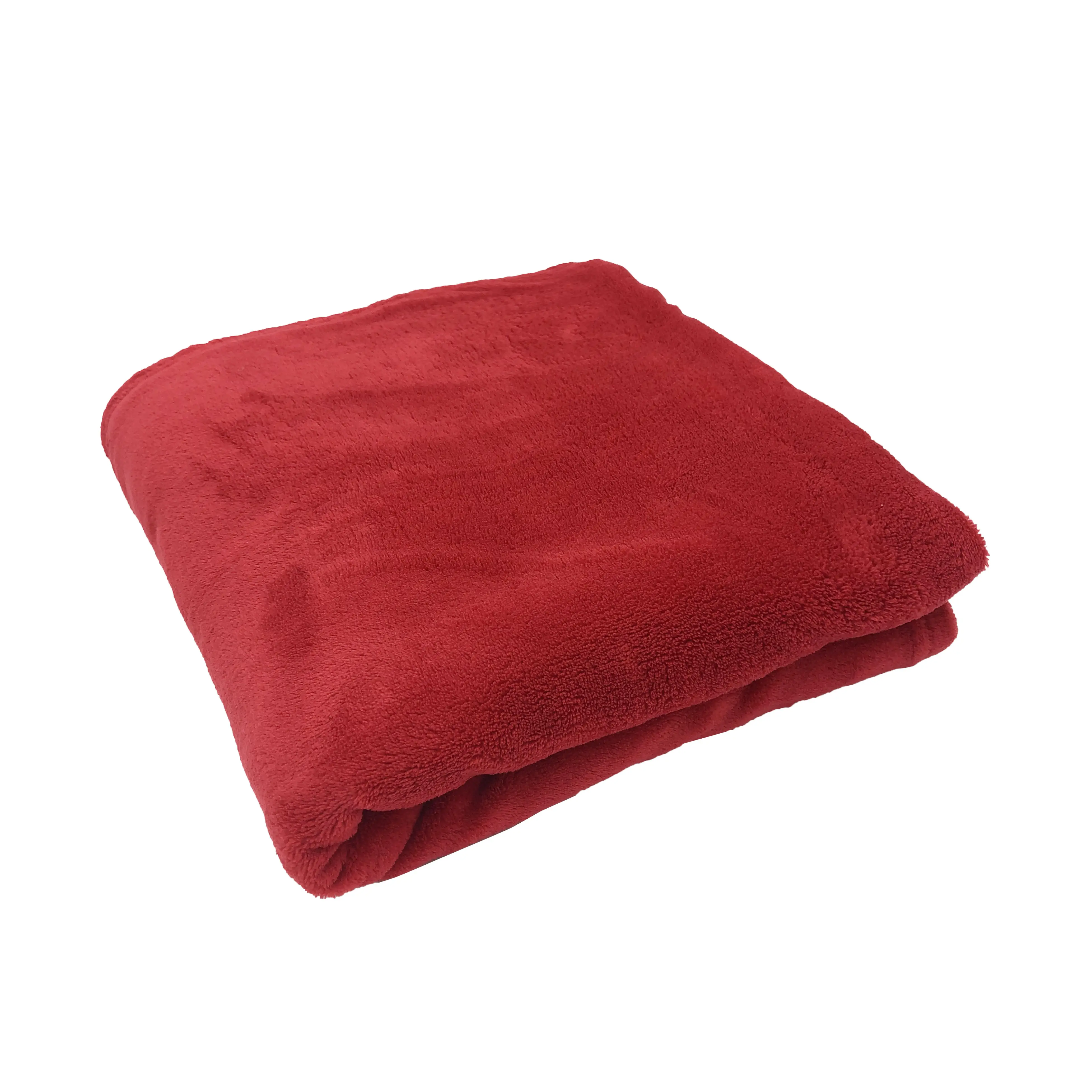 160*210 सेमी आकार 100% पॉलिएस्टर कंबल थोक सस्ते ठोस रंग कोरल मखमल कंबल पूरे मौसम में फेंक दिया जा सकता है।