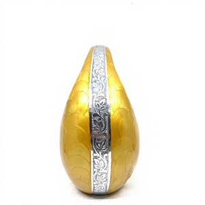 Urne funéraire en forme de larme jaune avec motif cœur argenté, récipient décoratif pour cendres d'adultes, urne funéraire en forme de larme décorative - Product Image 3