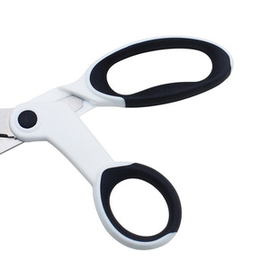 <span class=keywords><strong>Ciseaux</strong></span> de tailleur en acier inoxydable de 8,5 pouces <span class=keywords><strong>pour</strong></span> gauchers, usage domestique intensif, vente en gros d'usine - Product Image 3