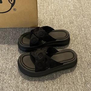 Sandales de luxe gaufrées de haute qualité, claquettes tendance en PVC avec fermeture auto-agrippante, unisexe, pour femmes - Product Image 4