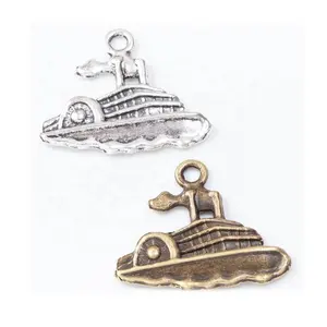 Portachiavi Souvenir del Titanic con Timone, Ancora e Decorazioni Nautiche - Product Image 1